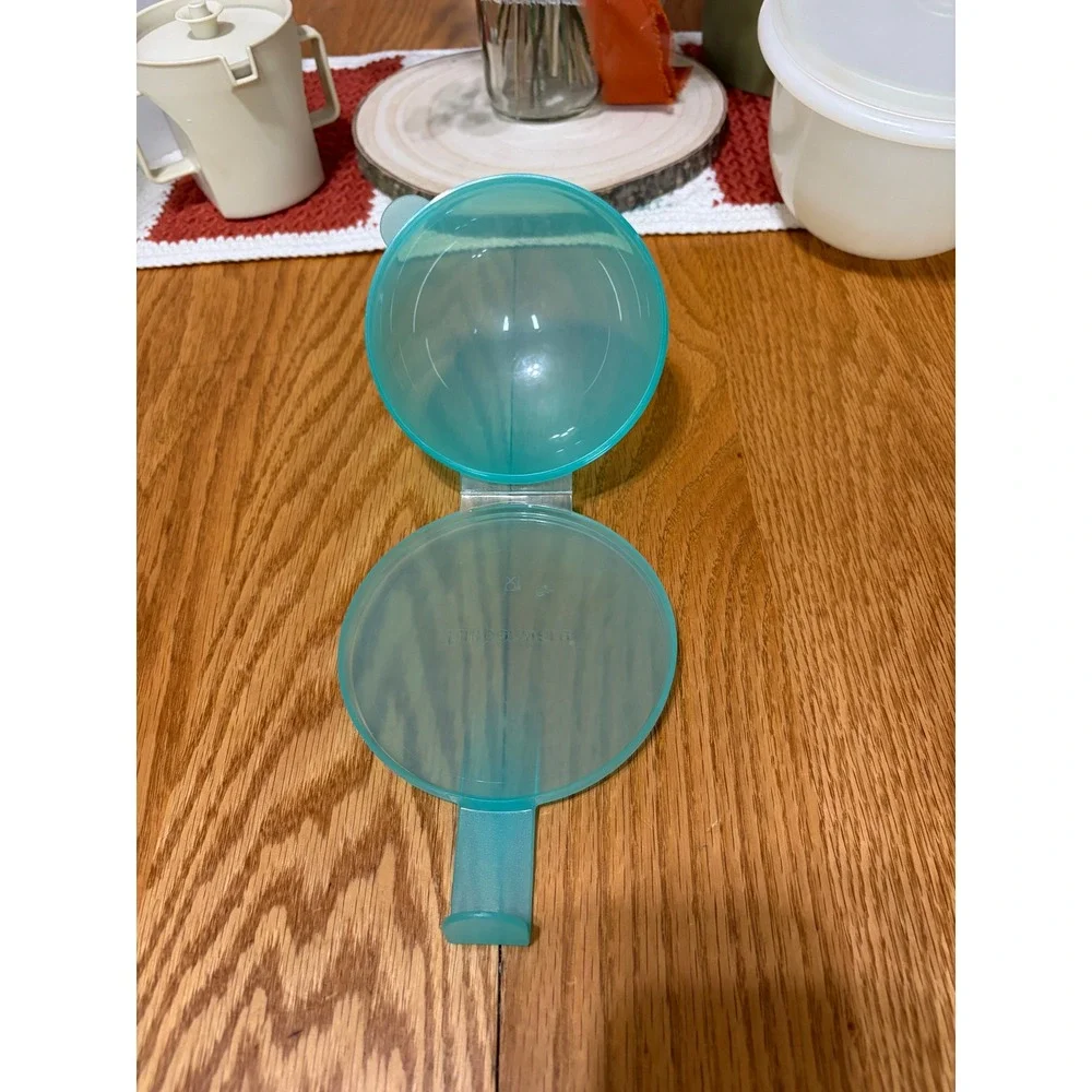 Tupperware vintage style